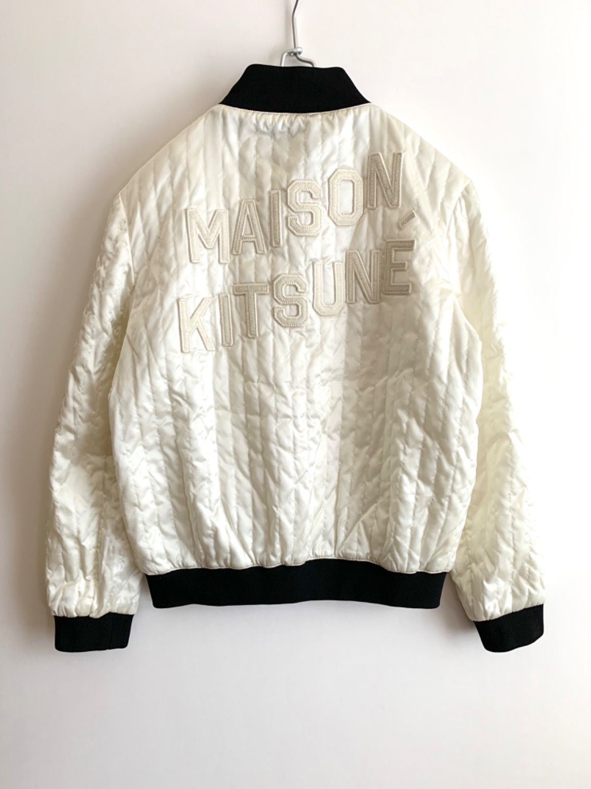 MAISON KITSUNE メゾンキツネ キルティングジャケット スタジャン 楽天市場】MAISON KITSUNE メゾンキツネ キルティングジャケット