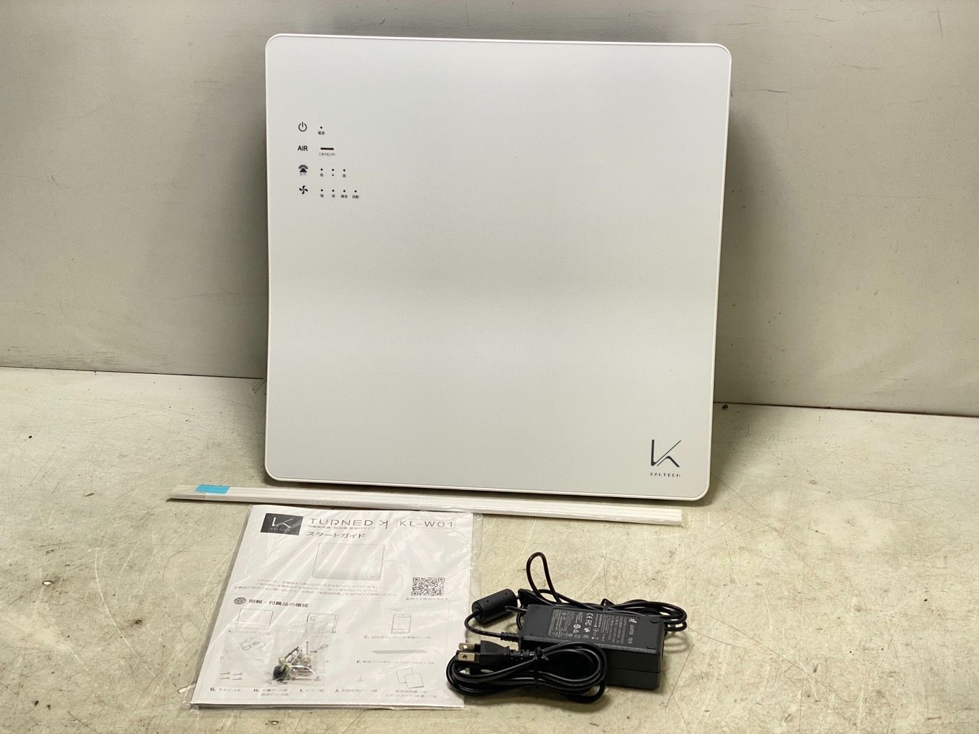 カルテック 光触媒除菌・脱臭機 TURNEDK(ターンド・ケイ) ホワイト KL-W01P カルテック 光触媒除菌・脱臭機 TURNEDK(ターンド・ケイ) ホワイト KL