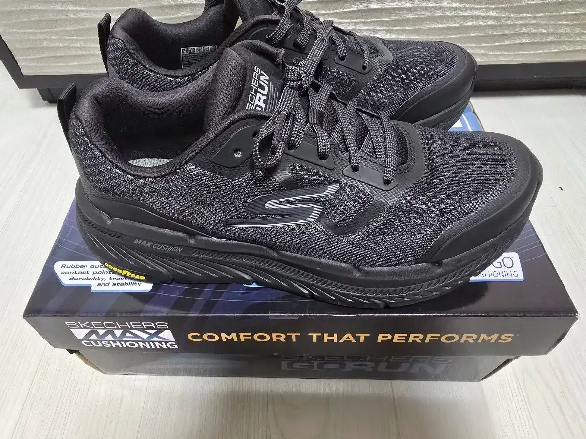 SKECHERS スケッチャーズ スニーカー 270 サイズ 靴