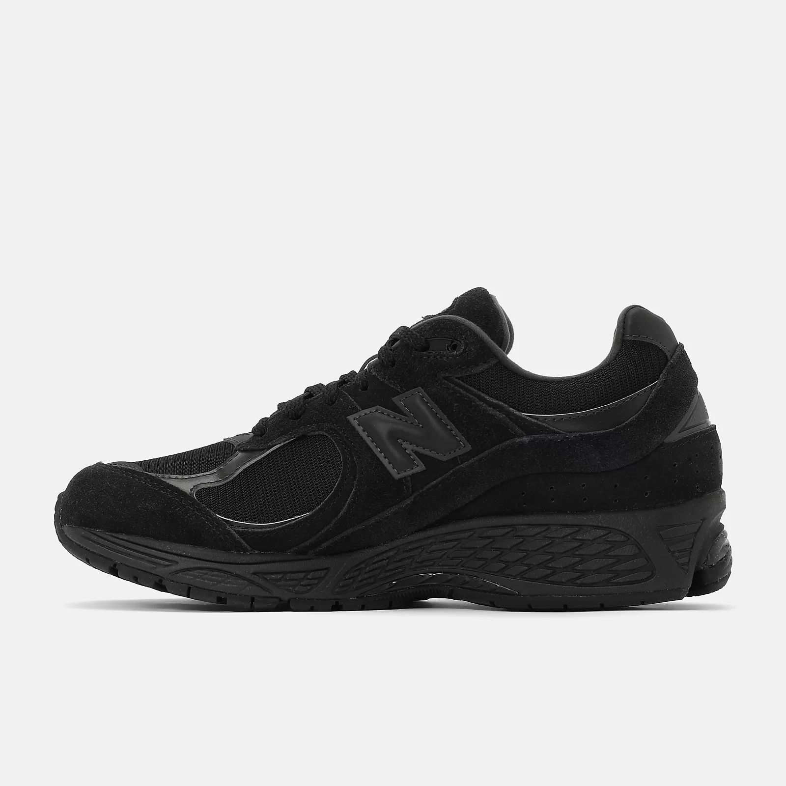 新品 New Balance 2002RBL Triple Black 28 New Balance 2002R “Triple Black”の国内再販先行予約が開始
