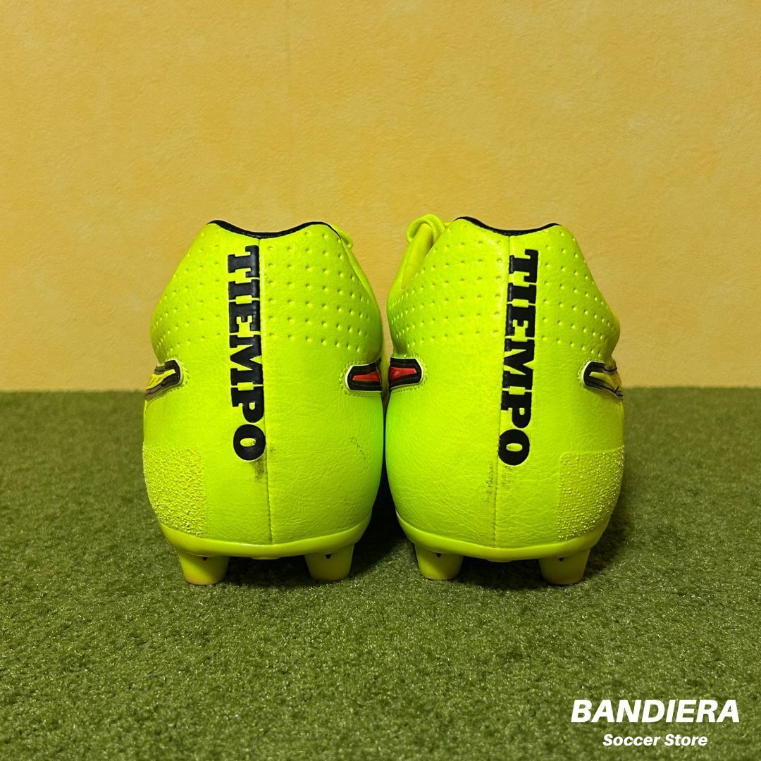 新品・未使用】NIKE ナイキ サッカースパイク ティエンポ