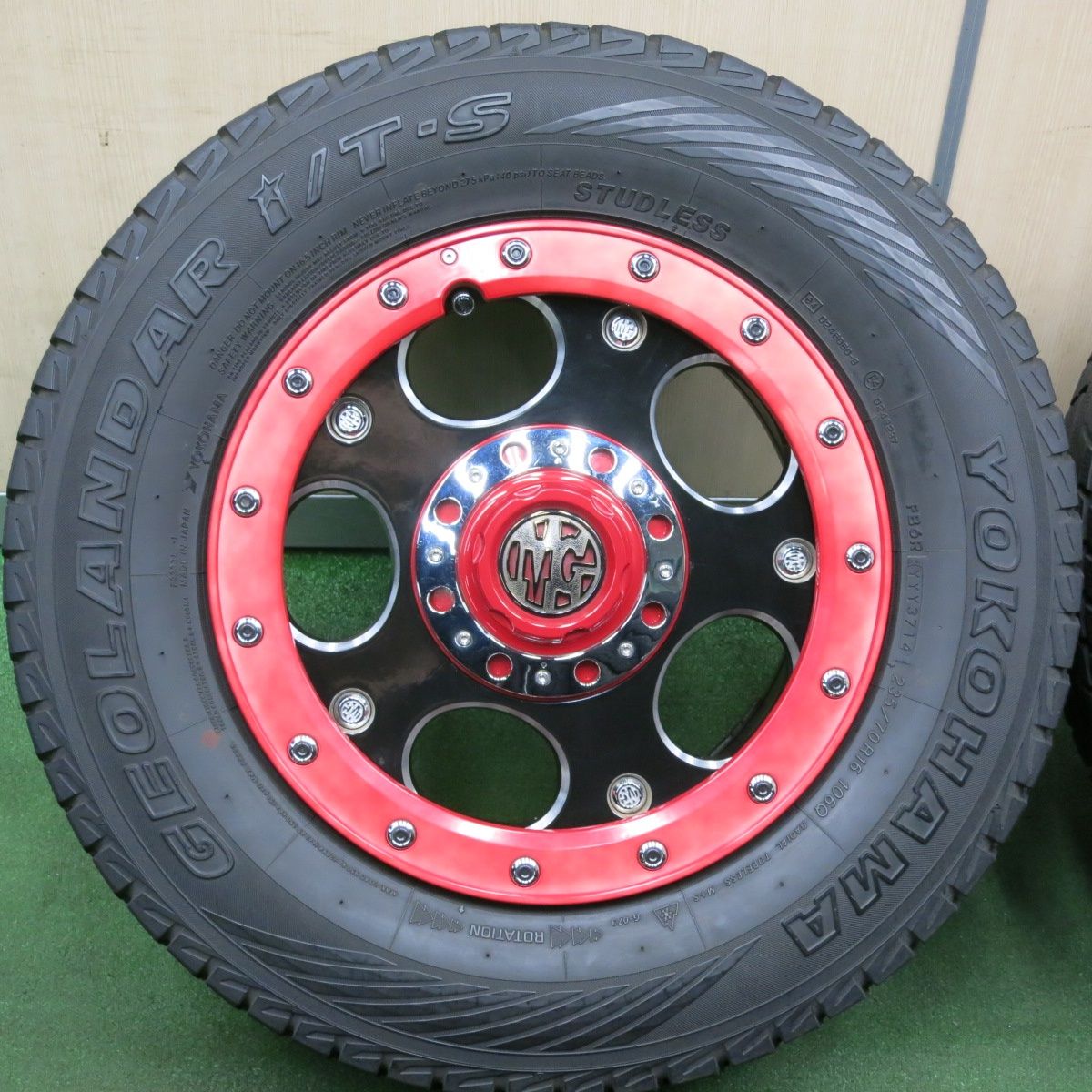送料無料* キレイ☆MG マーテルギア デーモン クリムソン 235/70R16 