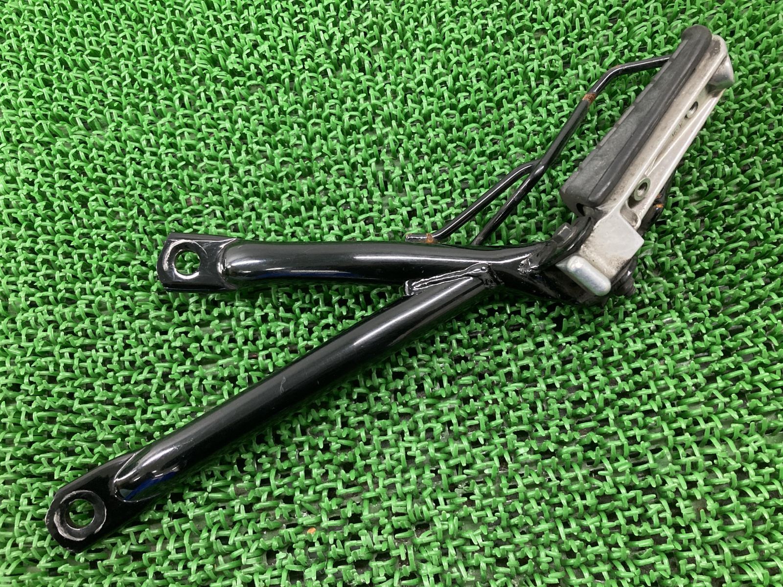 SR400 タンデムステップ 左 ヤマハ 純正 中古 バイク 部品 1JR RH01J RH03J RH16J ペグ ホルダー 車検 Genuine