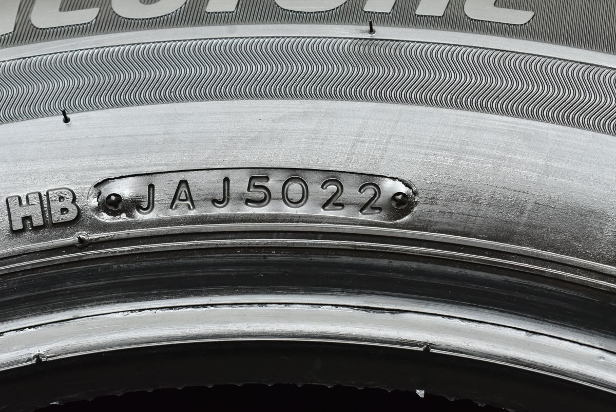車 【バリ溝】ブリヂストン ブリザック VRX3 215/65R16 4本セット