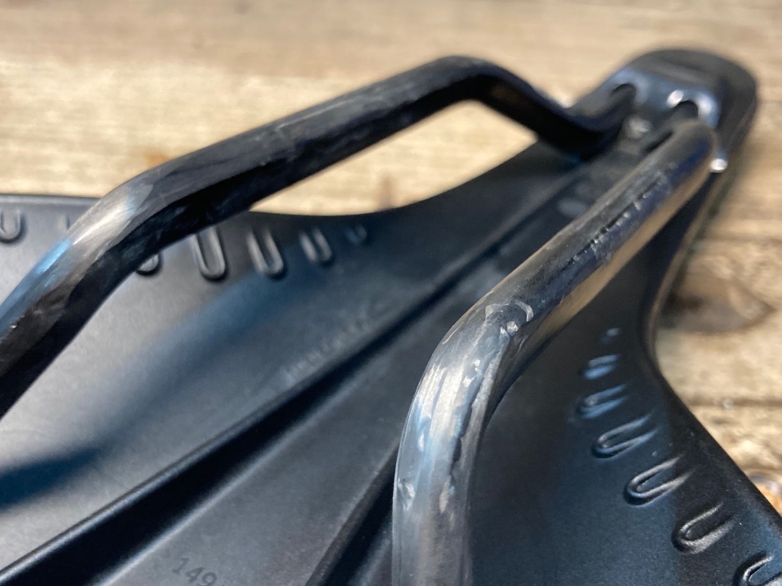 フィジーク fizik