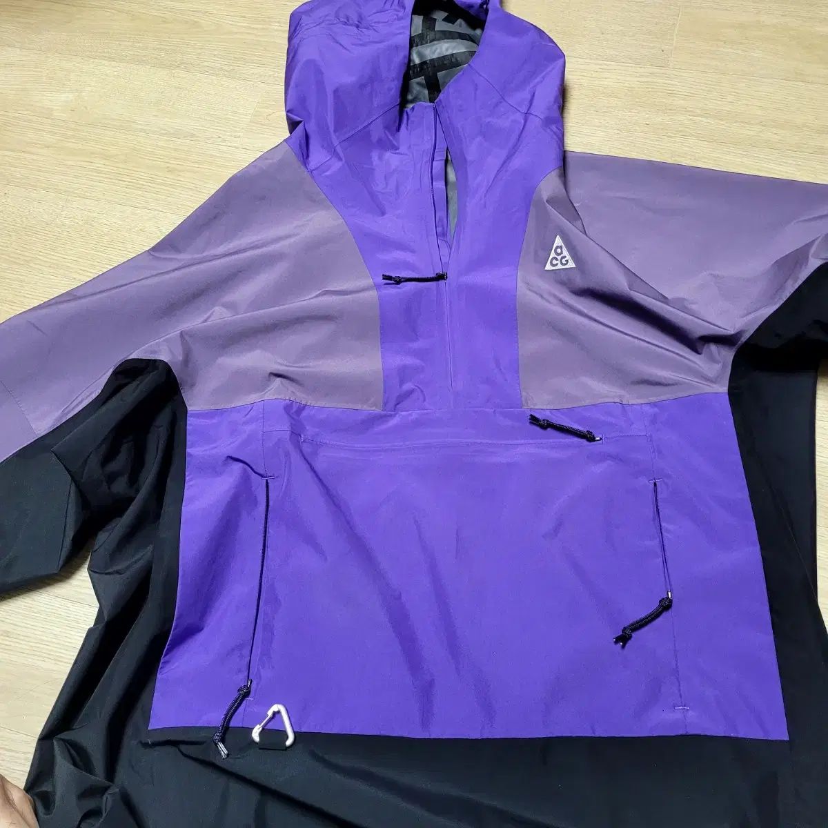 ベータSVジャケット　Mサイズ　ボルドー　新品未使用 ARC'TERYX(アークテリクス) ベータ sv ボルドー M Beta Jacket M