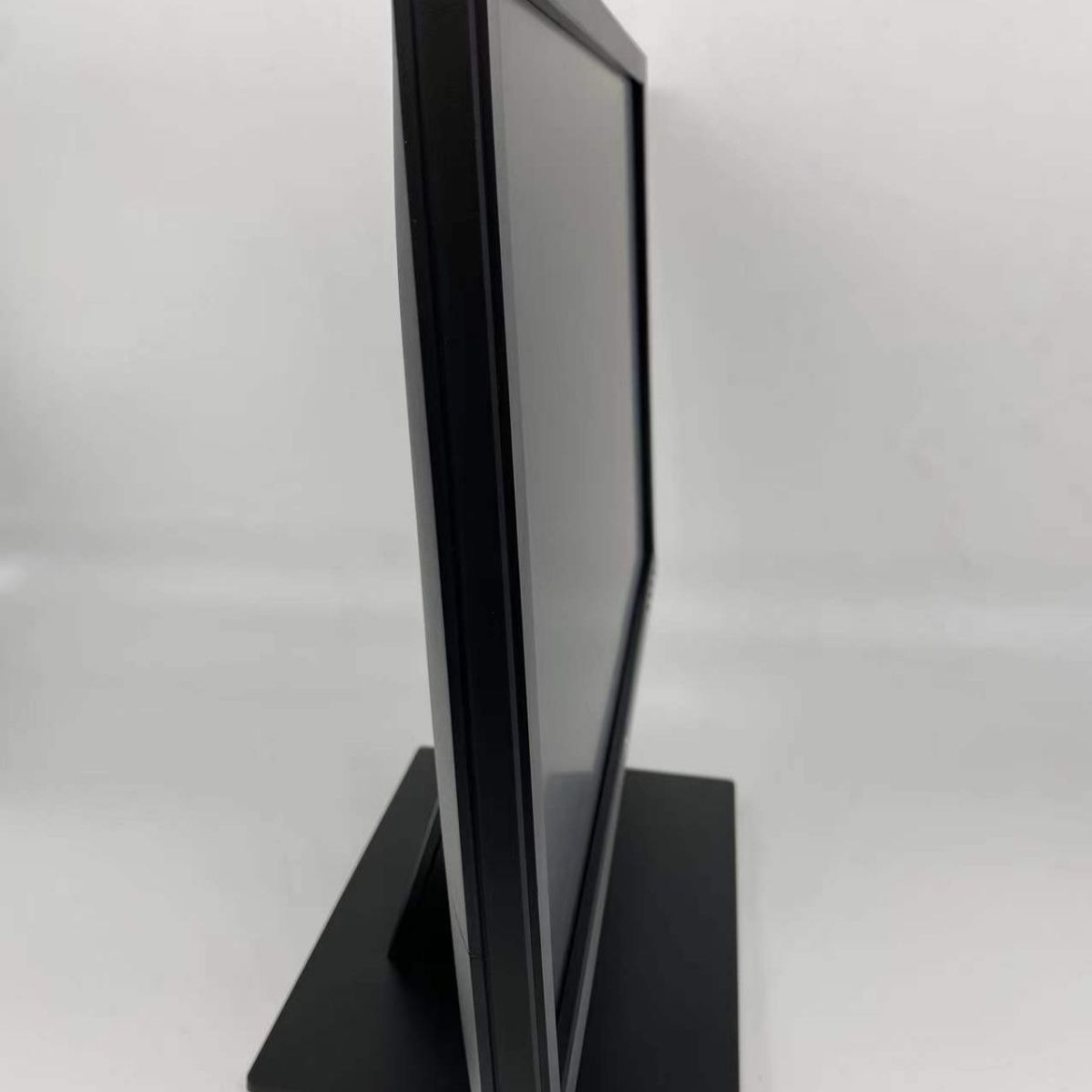 新品☆Dell モニター E2016 19.4インチ 超広視野角/WXGA+/IPS 非光沢/