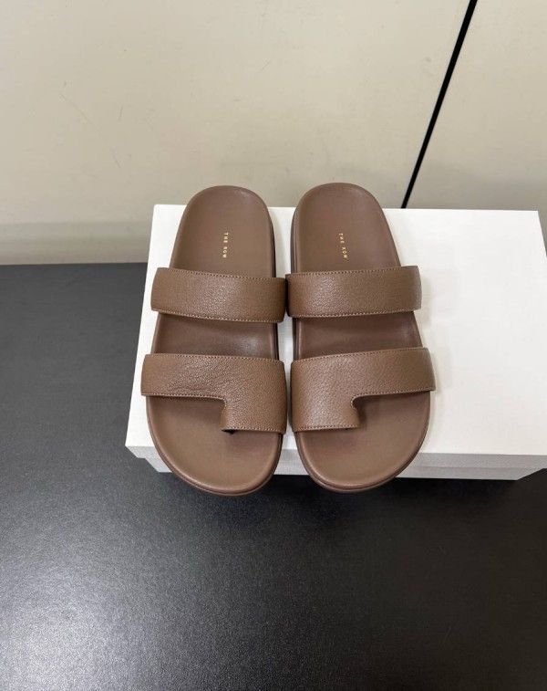 送料 関税込 THE ROW Hugh Sandal スリッポン ♪