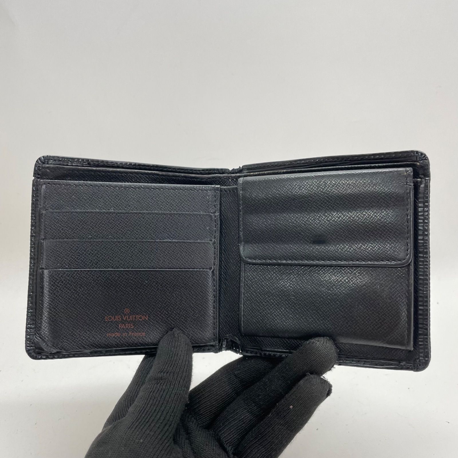 2591 LOUIS VUITTON ルイヴィトン エピ ブラック 二つ折り財布