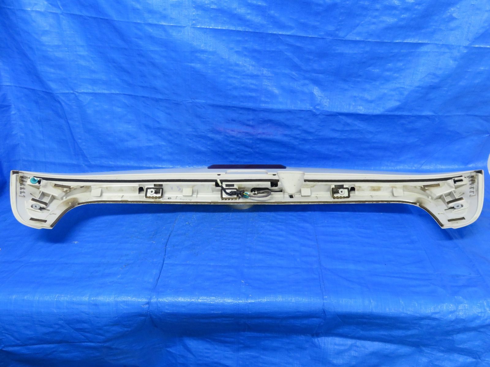 SFC2006 スバル レヴォーグ VMG 前期 リアウイング リアスポイラー ルーフスポイラー 純正 ホワイトパール K1X VM4