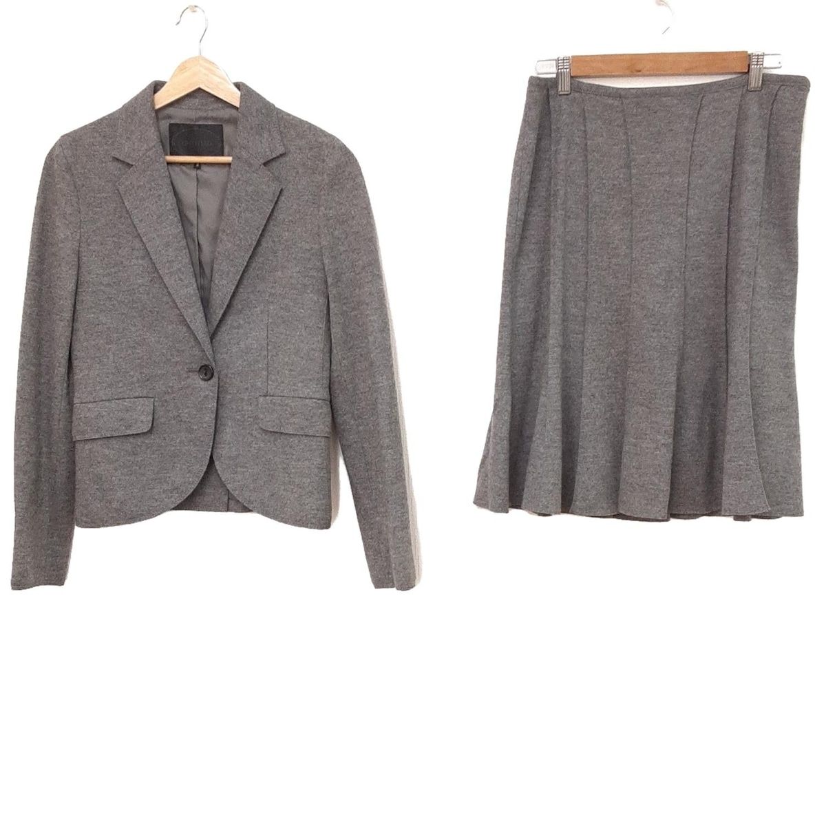 UNTITLED アンタイトル スカートスーツ レディース - グレー