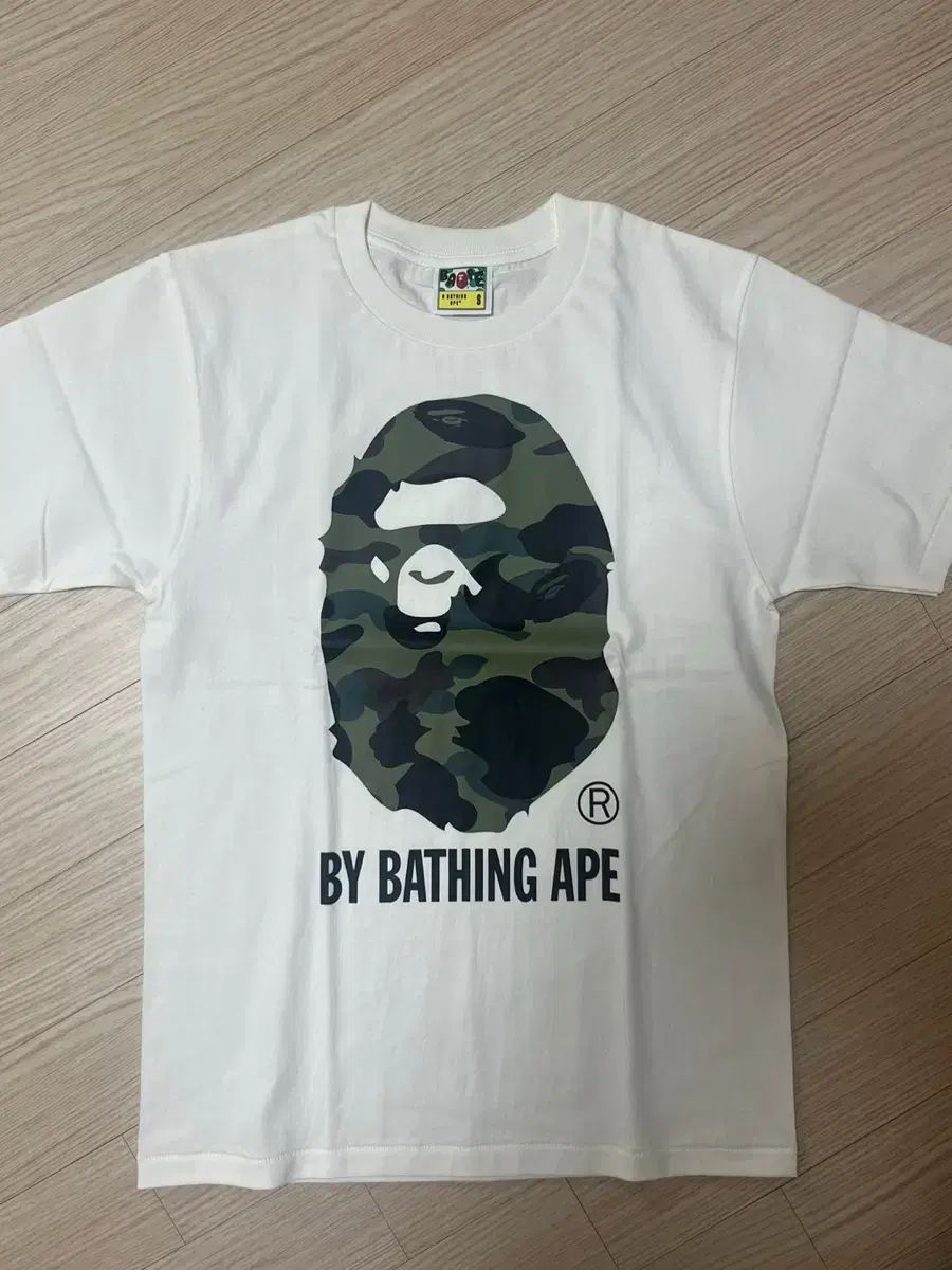 A BATHING APE アベイシングエイプ 最初 カモフラージュ バイ 基づきます エイプ Tシャツ 白