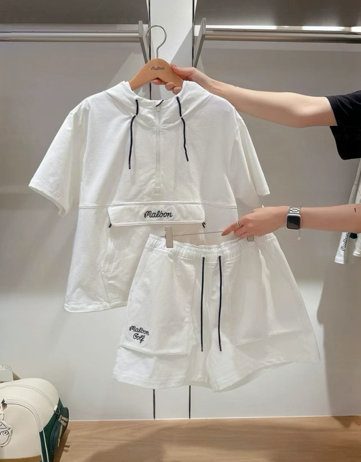 ゴルフウェア MALBON レディーススーツ 半袖ジャケット ショートパンツ スポーツファッション