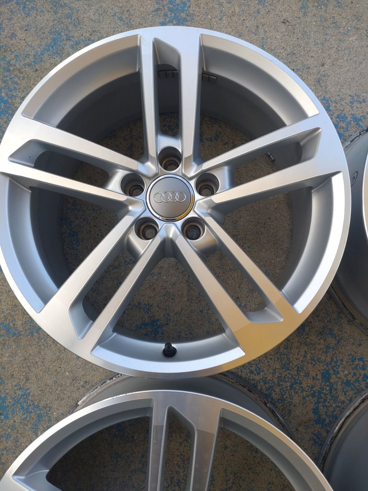 アルミホイール