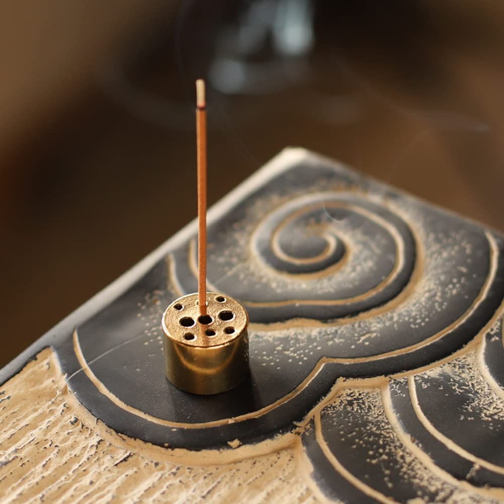  数量 香立て 仏壇用線香立て お線香立て ミニ おしゃれ 和風 線香立て 持ち運び便利 瞑想 真鍮 書斎 茶屋 お香立て ヨガ館用 円筒形 1 5 cm 仏事用香炉 仏壇 仏具