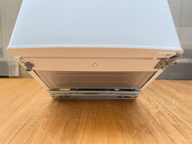 右開き ホワイト