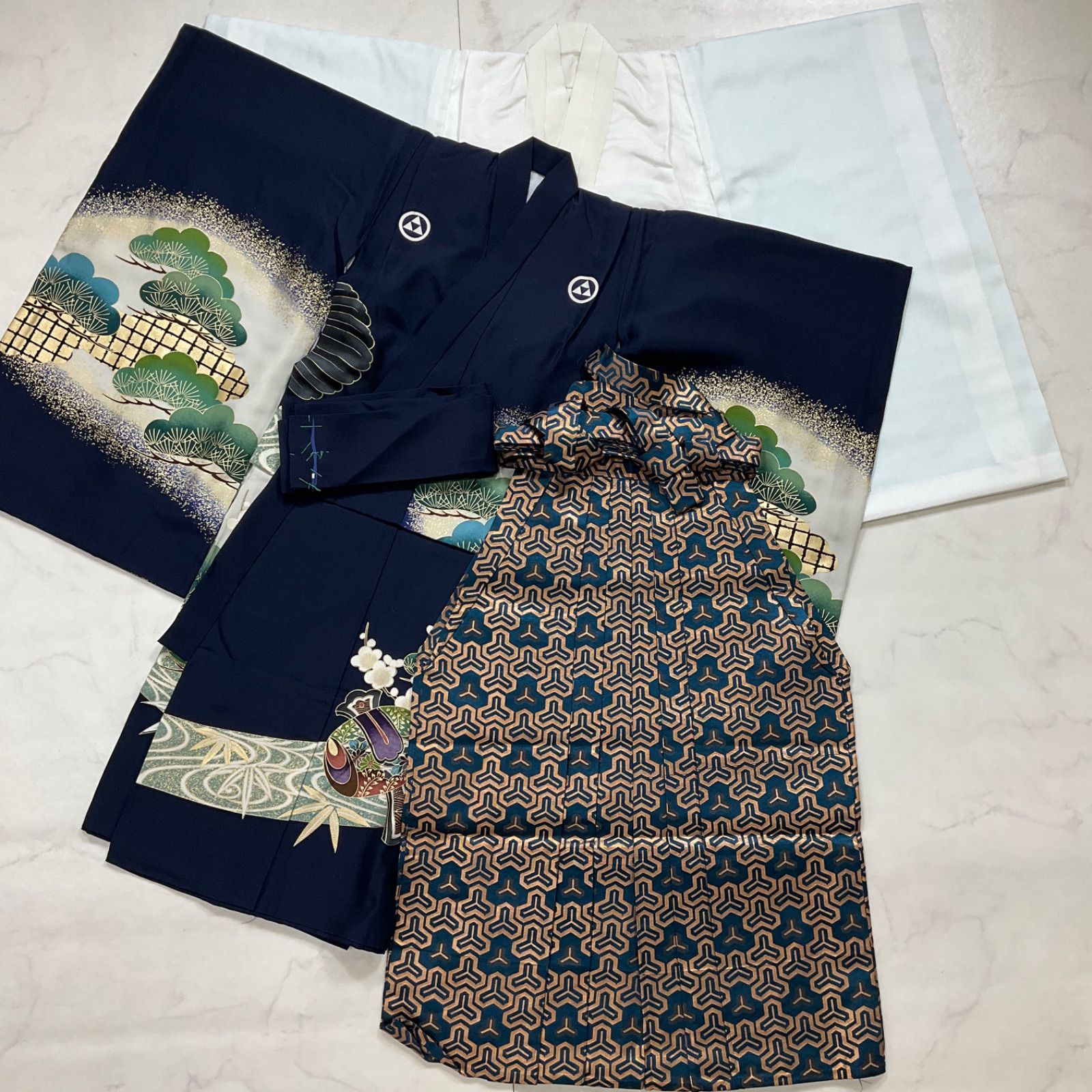 No.186アンティーク子供着物正絹七五三着丈88センチ裄丈48.5センチ No.186アンティーク子供着物正絹七五三着丈88センチ裄丈48.5センチ