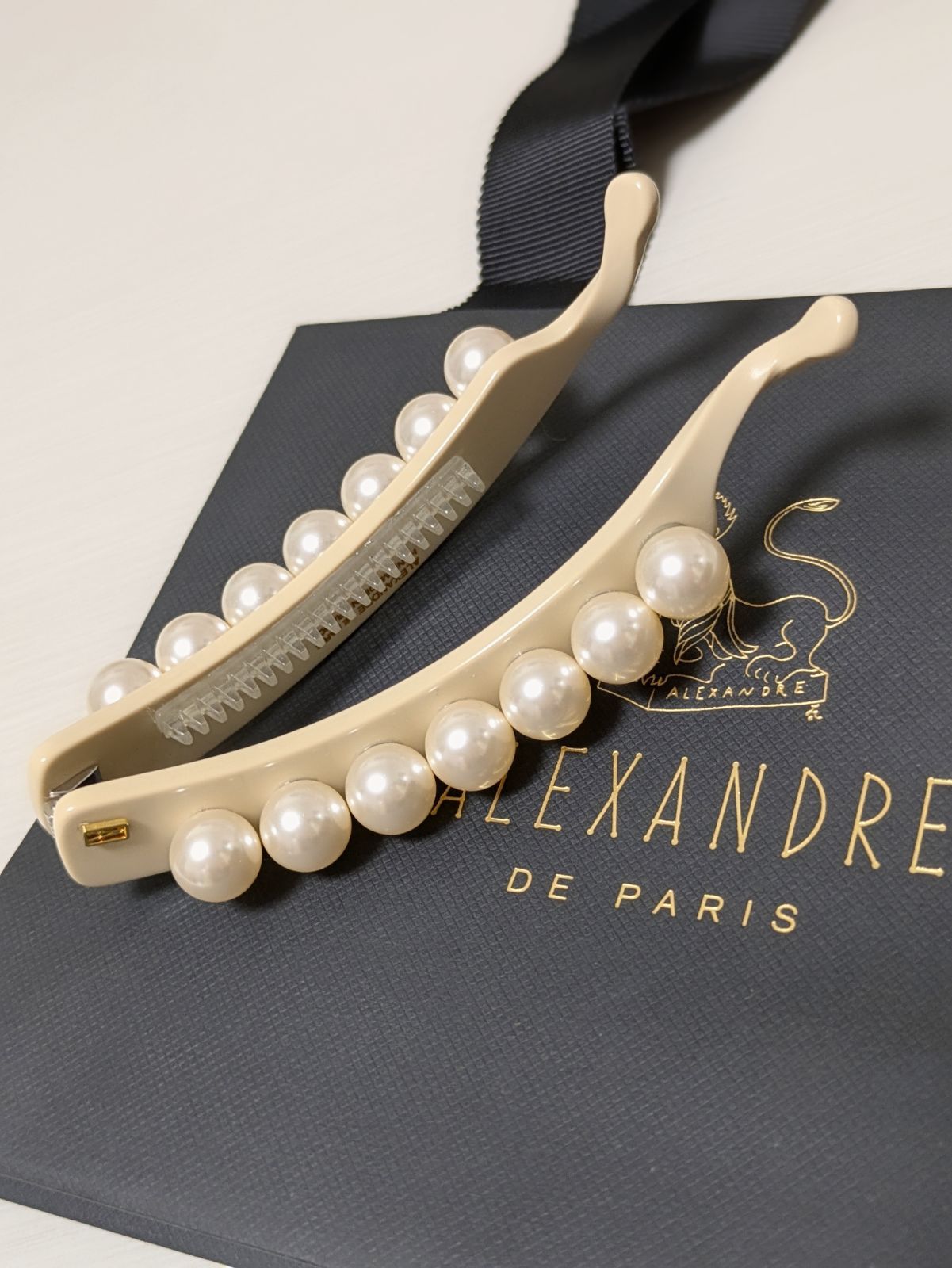 新品未使用】ALEXANDRE DE PARIS バナナクリップ パール - メルカリ