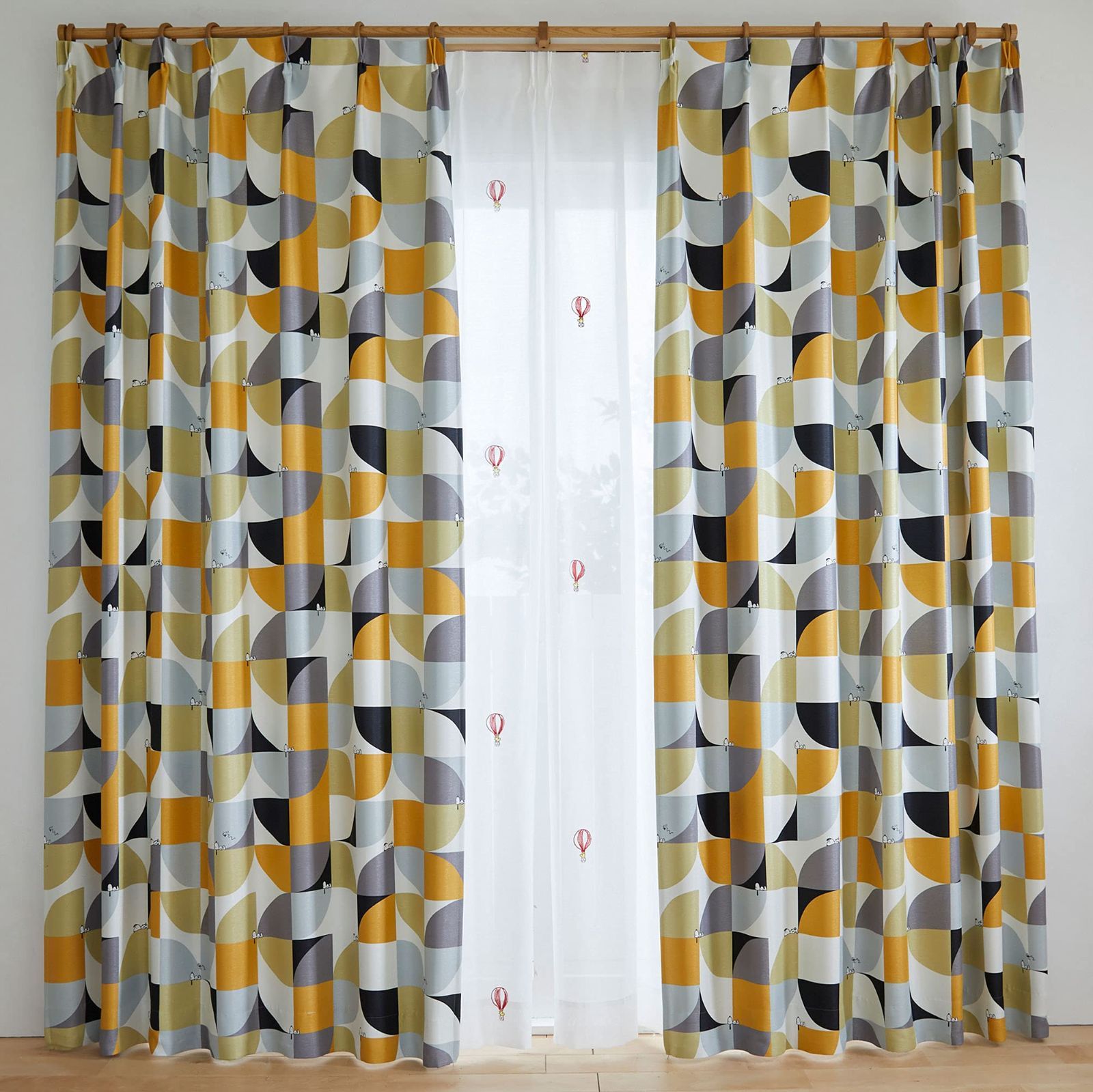 人気商品 100×200cm OR 1枚入 ドレープ カーテン 323-75484 スリーピースヌーピー PEANUTS スミノエ