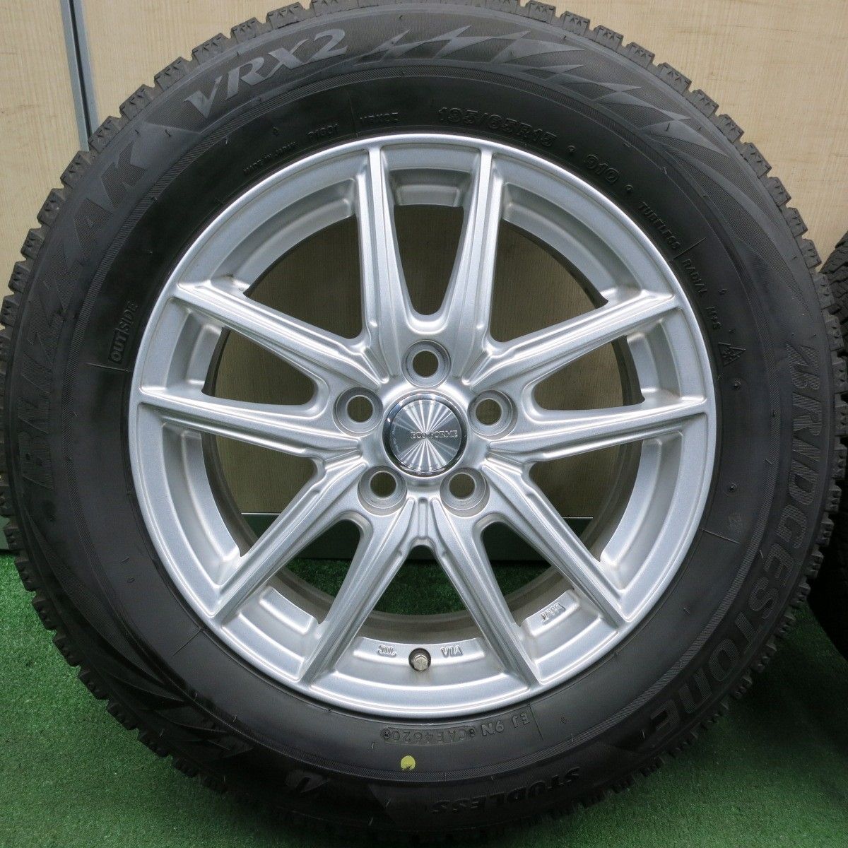 送料無料* 4本価格！20年☆スタッドレス 195/65R15 ブリヂストン ブリザック VRX2 ECO FORME エコフォルム 15インチ  PCD100/5H☆4051004HAス - メルカリ