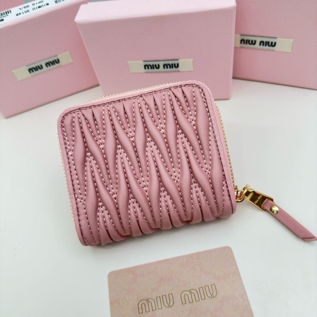 新品✨ MIU MIU ミュウミュウ 小銭入れ コインケース マテラッセ ミニ