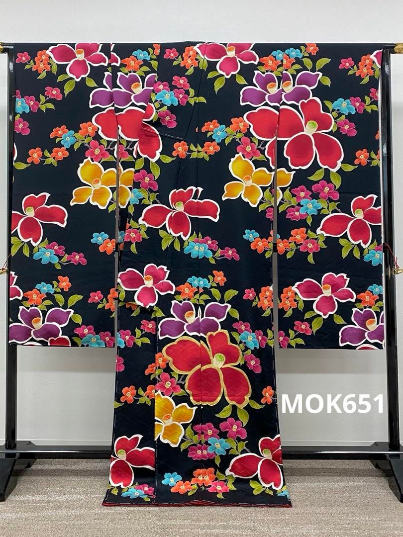 振袖 仮絵羽 金駒 金彩 紋意匠 大輪 正絹 未仕立て品 八掛付き