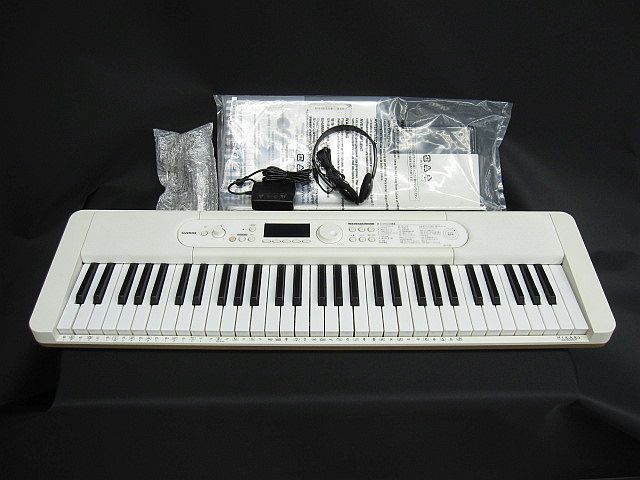 CASIO 電子キーボード LK-526 光ナビゲーションキーボード カシオトーン 61鍵 ホワイト 通電のみ 現状品 A0052-1022-1