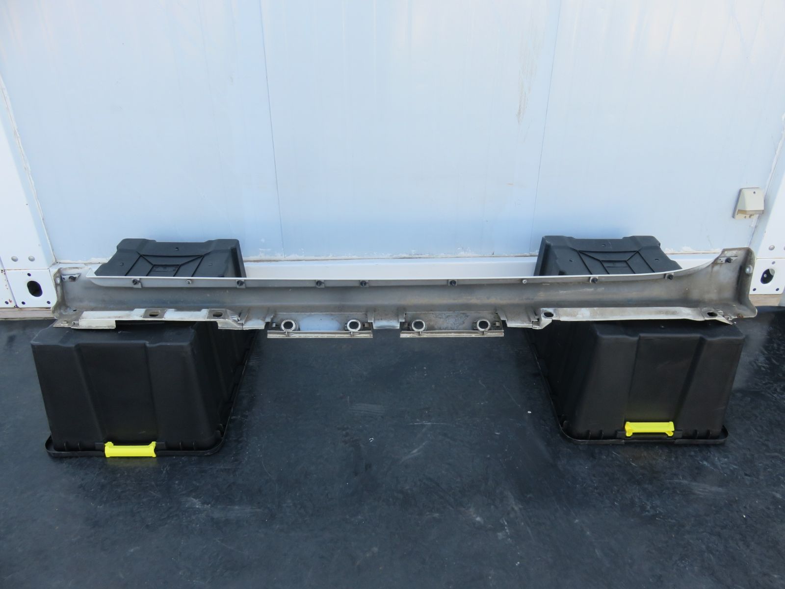 凹み無★ プリウス ZVW30 純正 右サイドステップ/スポイラー 75850-47010 ソリッド系黒 プリウス 純正（サイドステップ｜外装・エアロパーツ