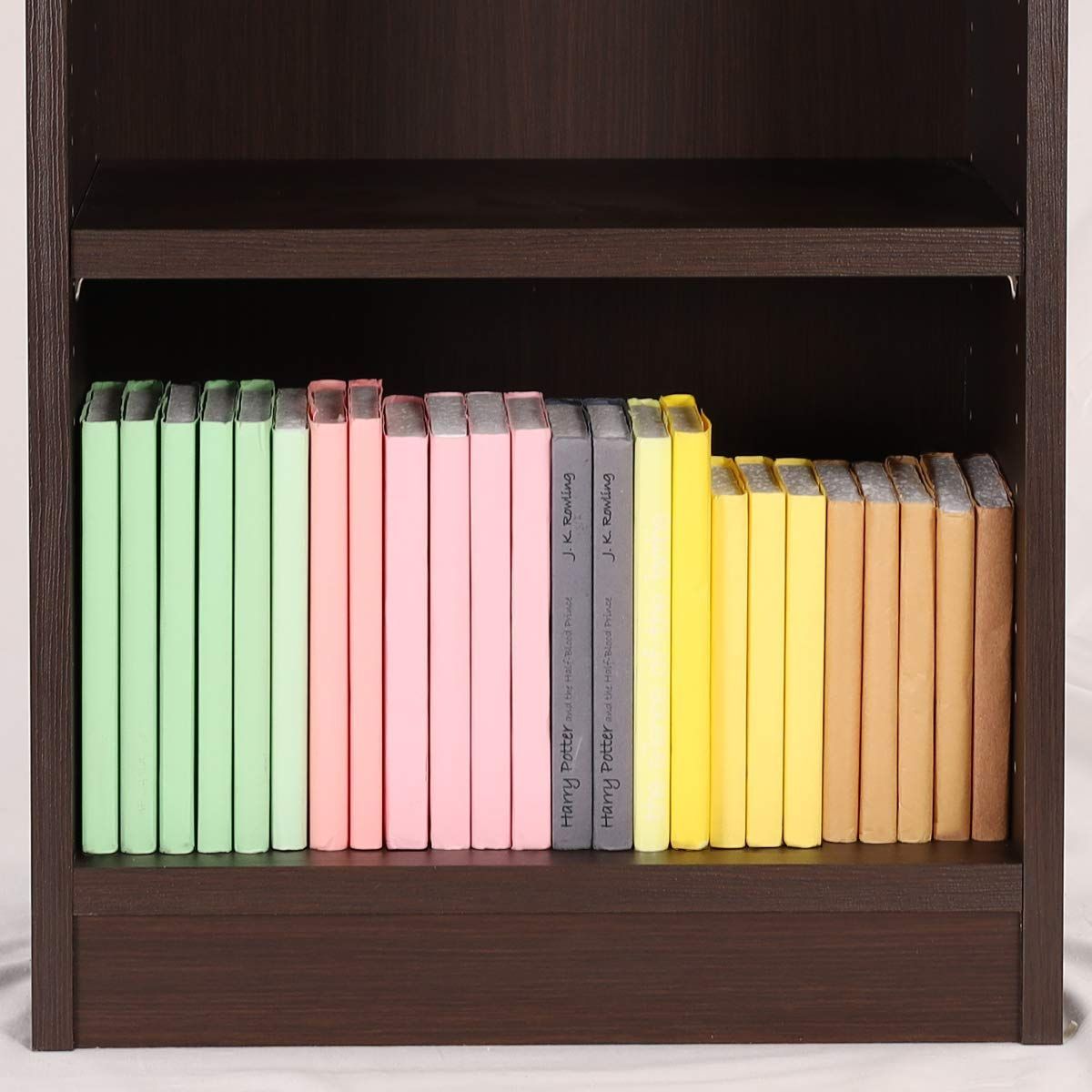 豊富なサイズバリエーションでどんな部屋にも合わせやすい