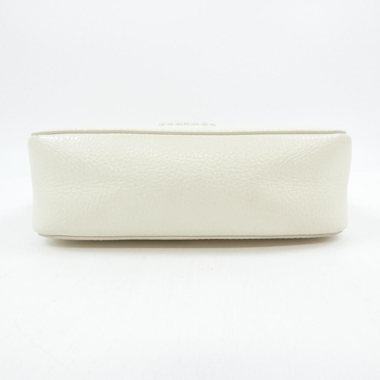 ヴェルサーチェ VERSACE