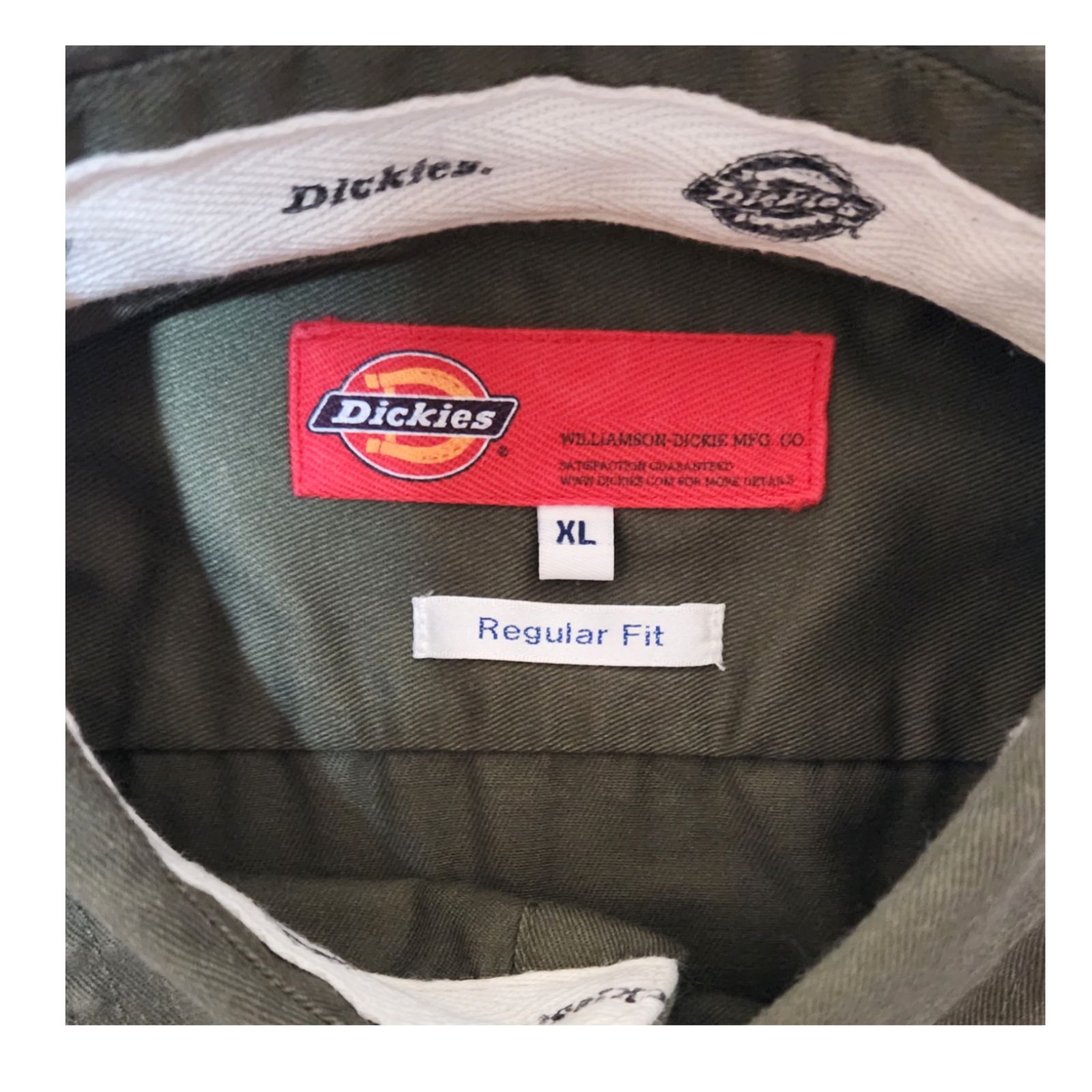 秋冬これからの季節に！Dickies Regular Fit size XL 大きめです