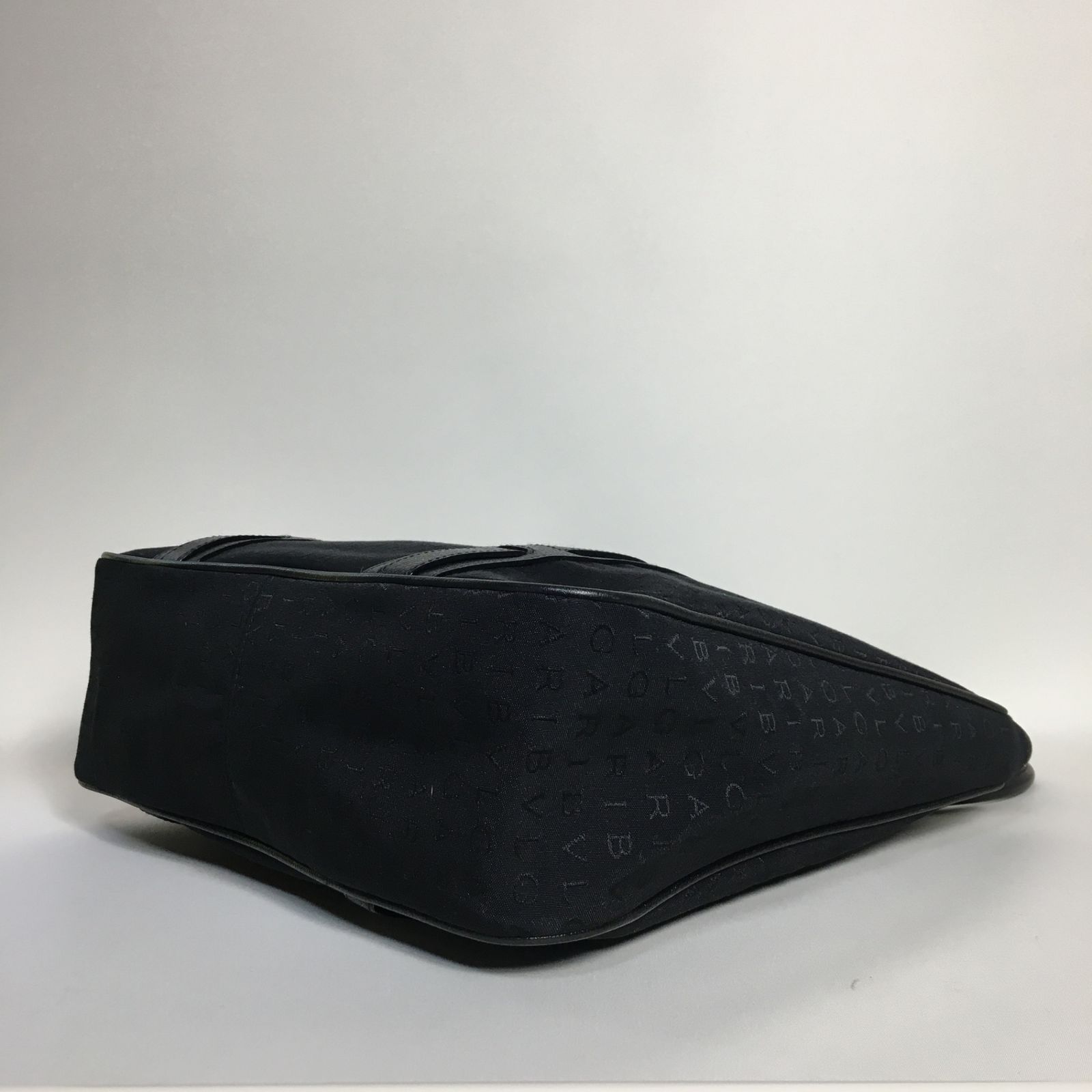 2505-35｜美品｜ブルガリ トートバッグ ブラック ロゴマニア 2505-35｜美品｜ブルガリ トートバッグ ブラック ロゴマニア