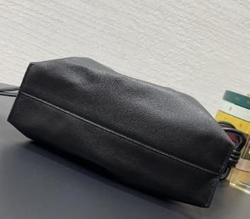 LOEWE ショルダーバッグ