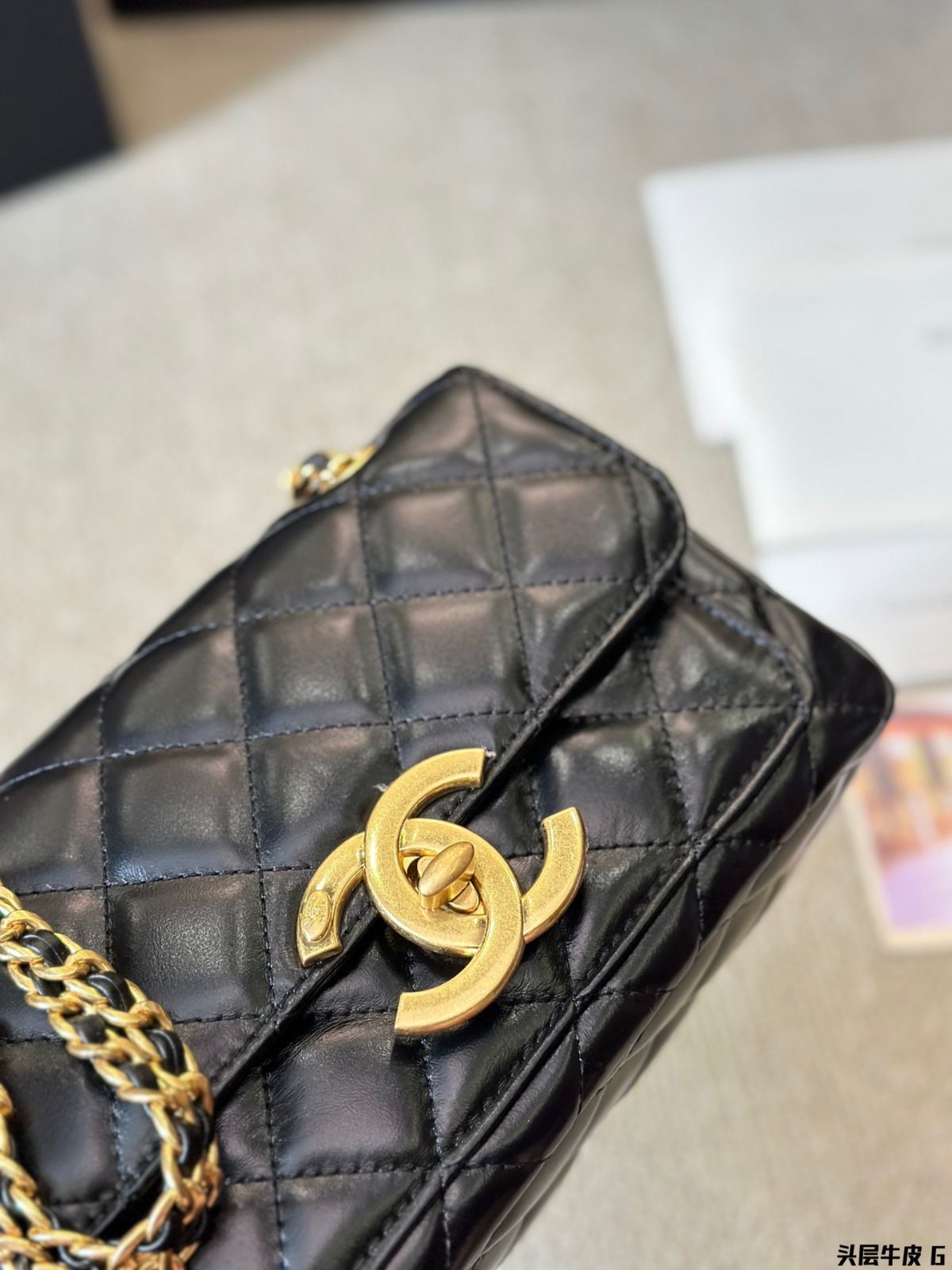 【フォルムが愛らしい♪】CHANEL ハンドバッグ コロンとしたミニサイズが可愛い♡CHANELココハンドルXXS（19cm