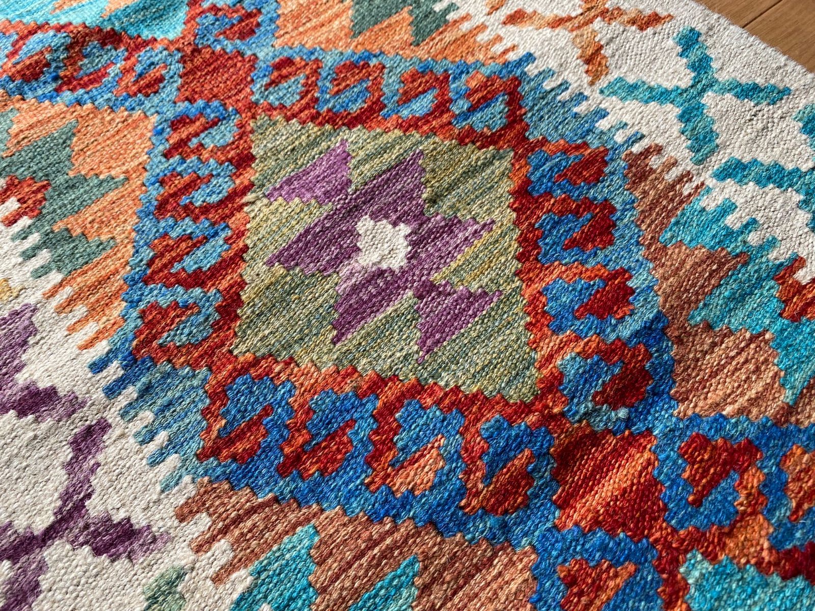 ソファの前やベッドの前