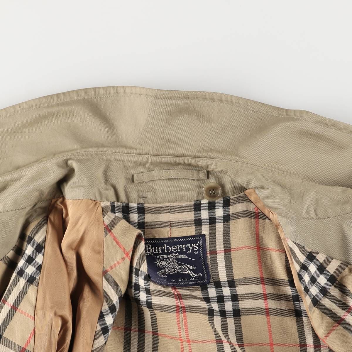 トレンチコート