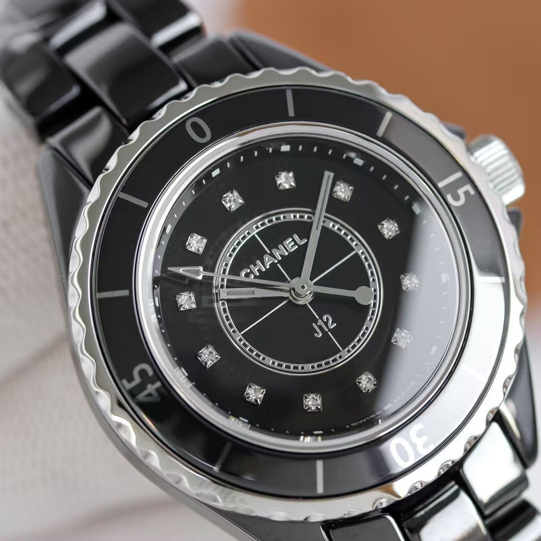 ご購入大歓迎です シャネルクロノグラフ 33mm ブラック 自動巻き｜本日