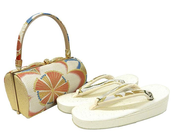 新品 紗織謹製 金帯地　三枚芯草履バッグセット 礼装　パールトーン加工済　L 新品 紗織謹製 金帯地 三枚芯草履バッグセット 礼装 パールトーン加工