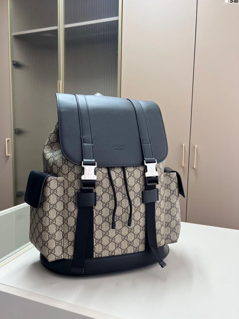 ショルダーバッグ