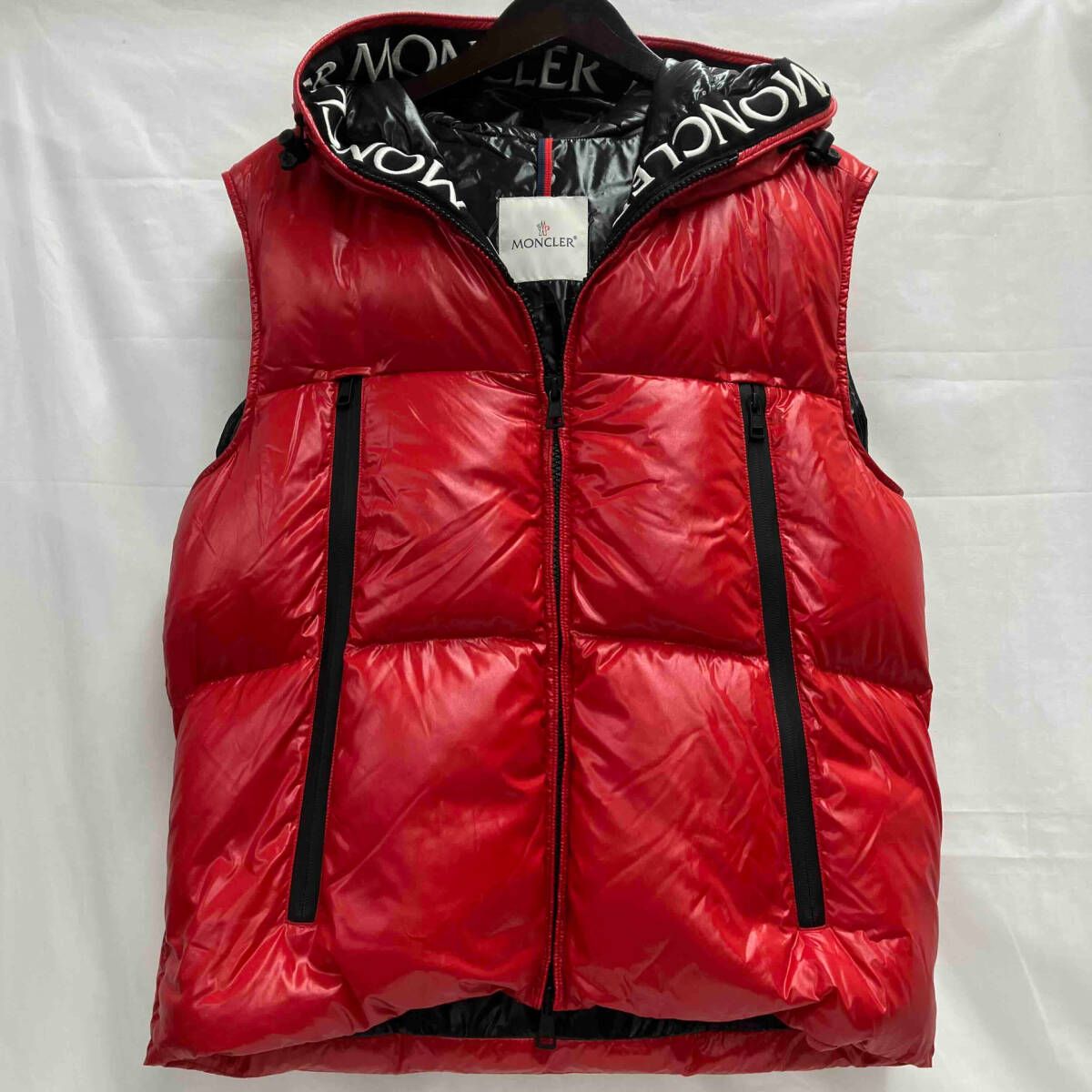 MONCLER/ダウンベスト /AGNEAUX GILET/F20911A51C00 68950／レッドx
