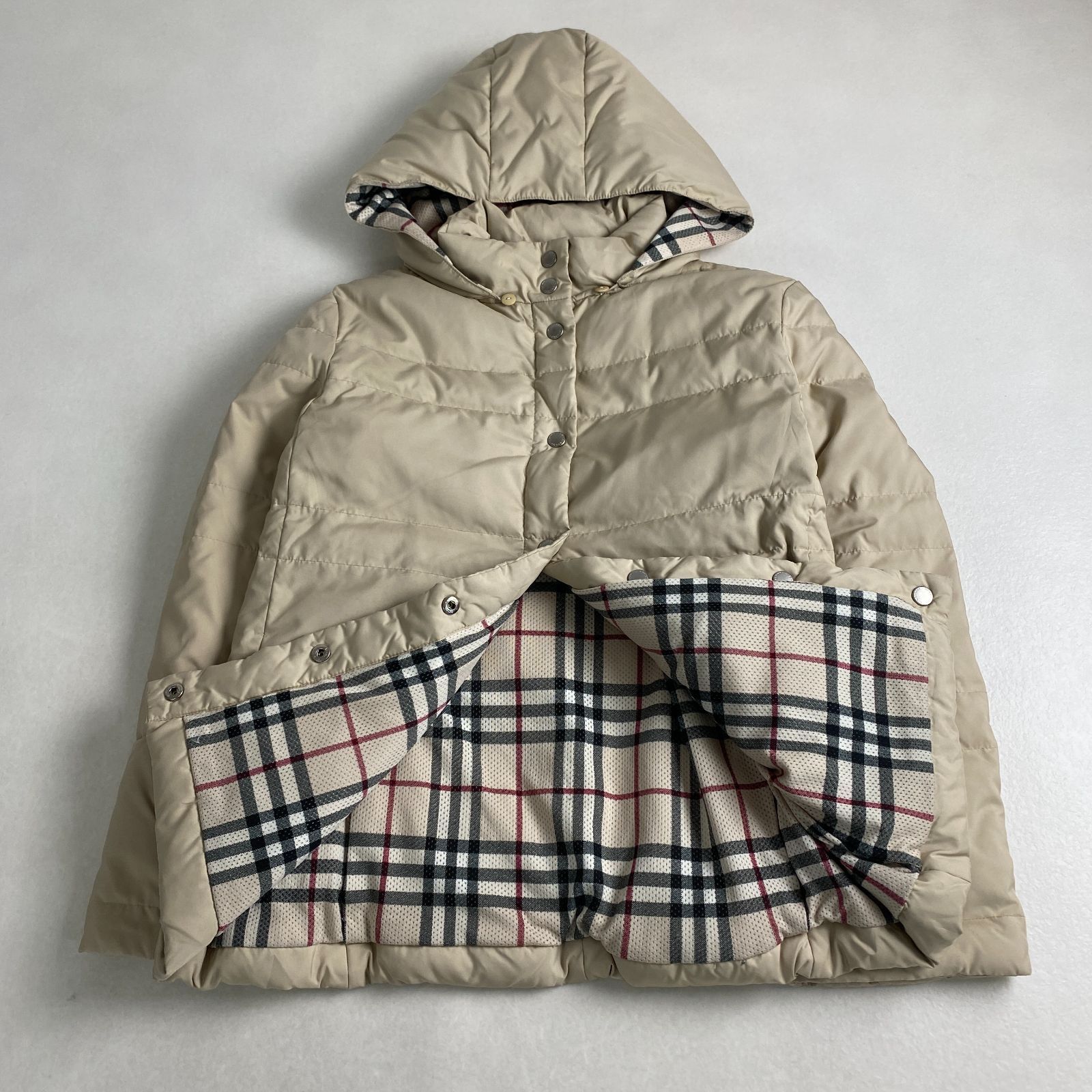 美品　バーバリーロンドン　ダウンジャケット　40　　　 2way　ノバチェック バーバリーロンドン ダウンジャケット 40 赤 ノバチェック