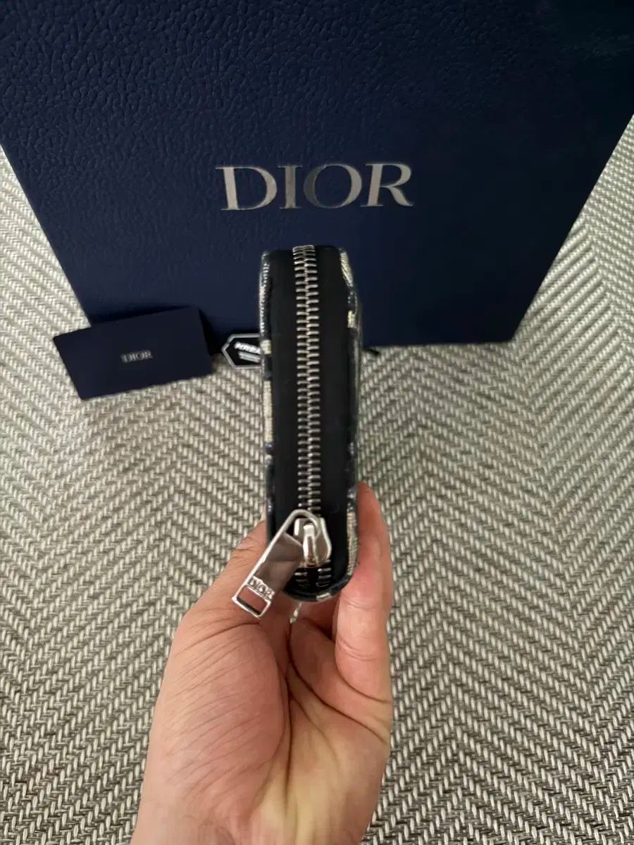 【美品】ディオール 長財布 オブリーク ラウンドファスナー ジャガード 紺色 美品】ディオール 長財布 オブリーク ラウンドファスナー ジャガード