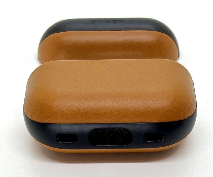 NOMAD社製 AirPods Pro (第2世代)用 レザーケース(English Tan
