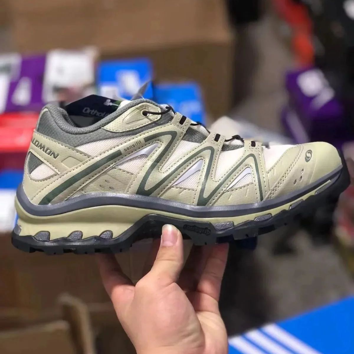 Salomonサロモン XT-QUEST ADV