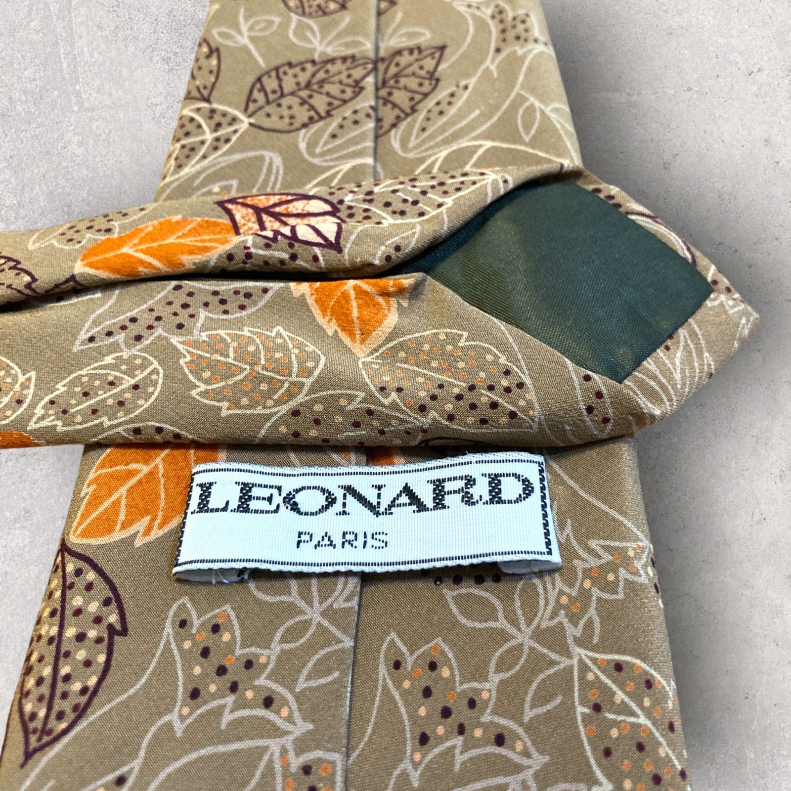 LEONARD レオナール　ネクタイ　ブラウン　花柄 LEONARD レオナール 花柄 フラワー ボタニカル ネクタイ