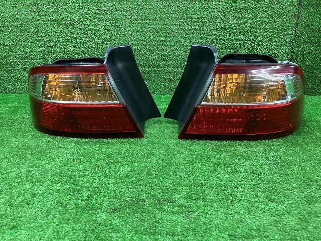 ホンダ　CF4　トルネオ　左右テールランプ　R2222　241107206