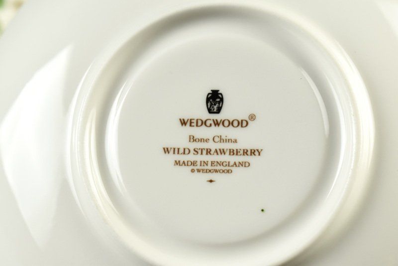 蔵A2859a ウェッジウッド ワイルドストロベリー ピオニー ティーカップ＆ソーサー 2客 WWW_IBETON_RU