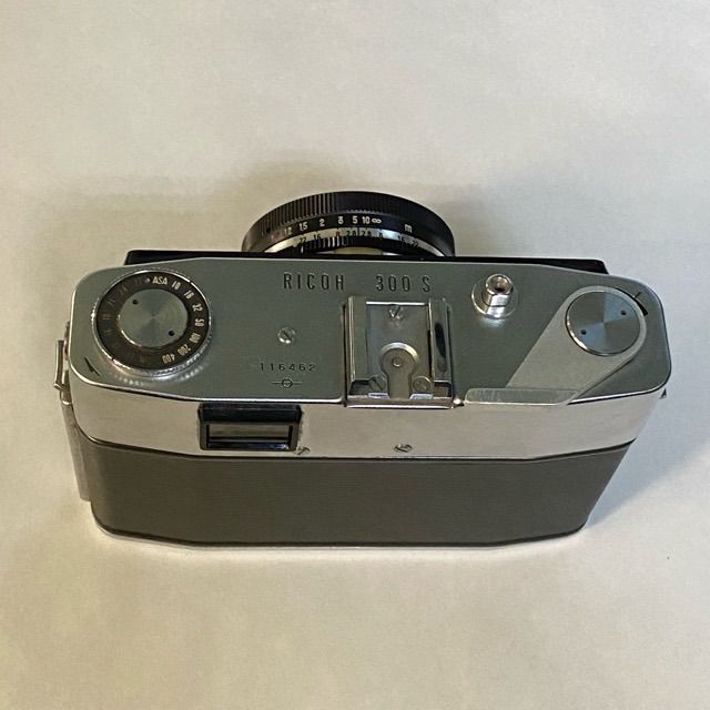 RICOH 300フィルムカメラ☆ RICOH 300 フィルムカメラ リコー ケース付き 昭和レトロ ヴィンテージ