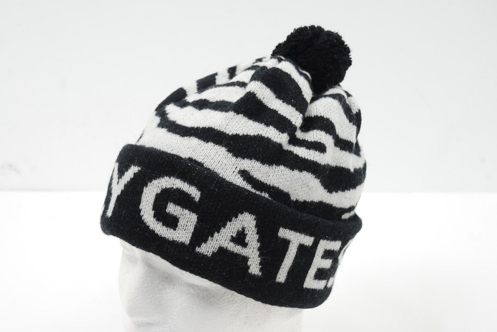 中古 パーリーゲイツ PEARLY GATES ニット帽 フリー ブラック×ホワイト ゼブラ柄 ボンボン付き