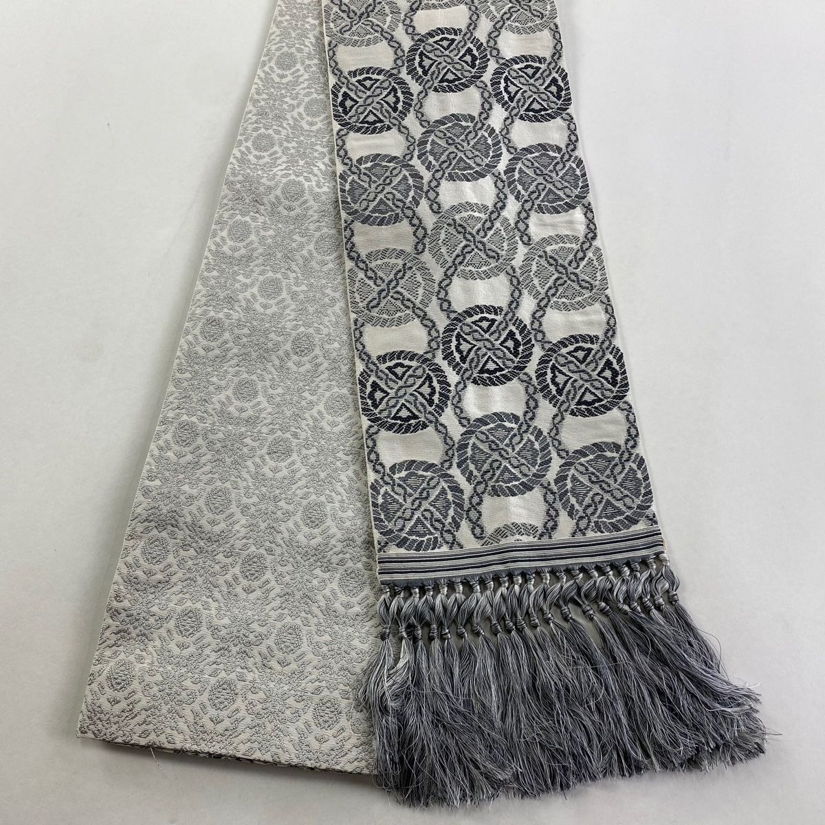 半幅帯 秀品 丸文 幾何学模様 灰白 正絹